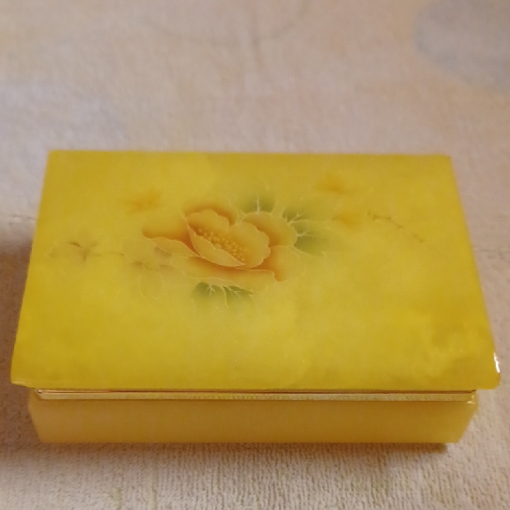 Genuine Alabaster Yellow & Green Floral Trinket Box, Hand Carved, Made In Italy